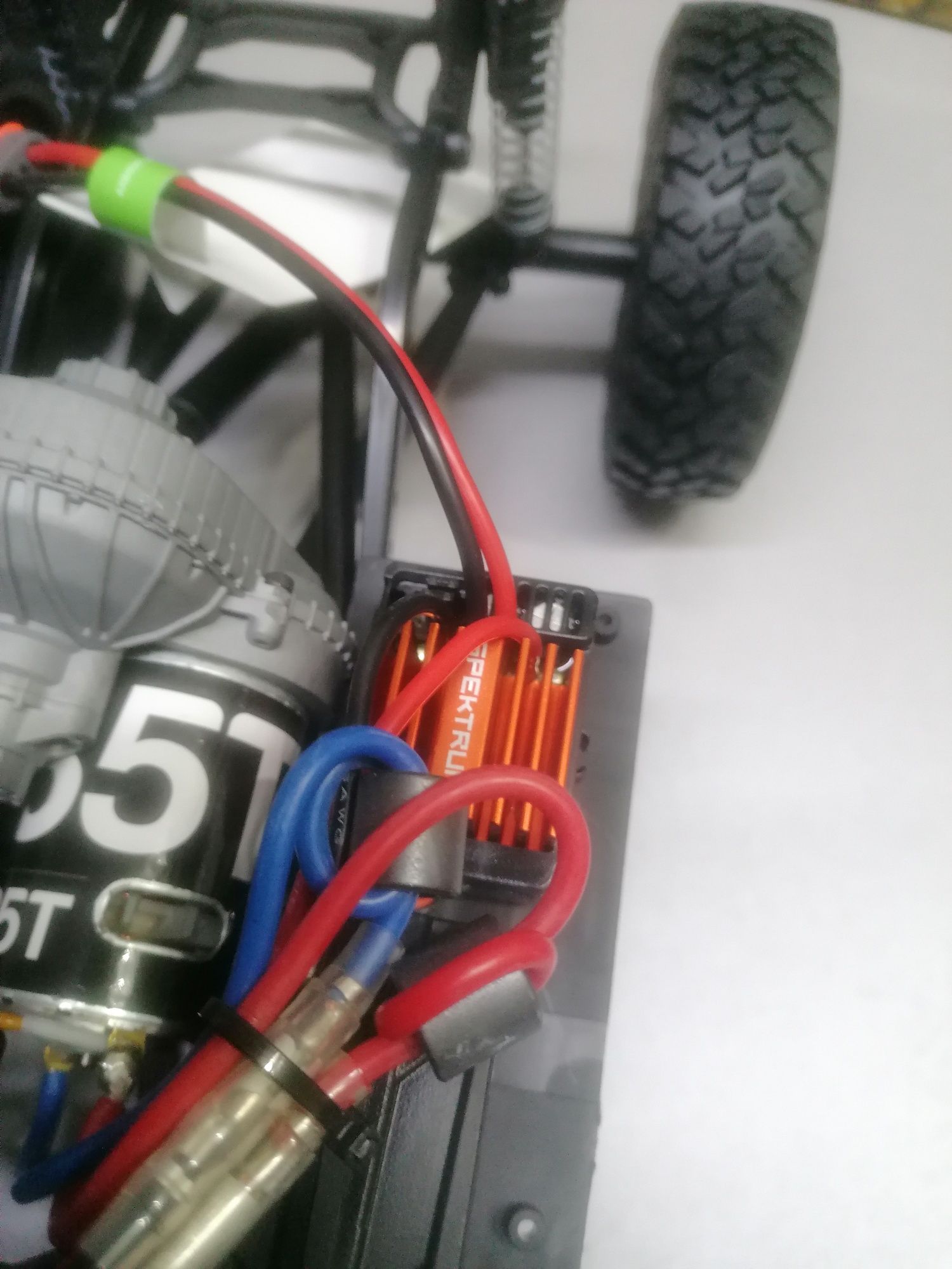 Novo axial scx10 2 deadbolt