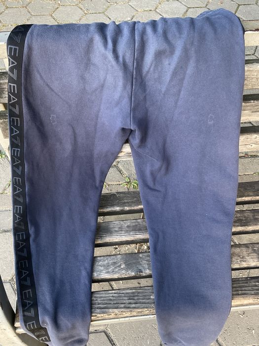 Штани emporio armani 
L розір підійде на М
Стан чудовий