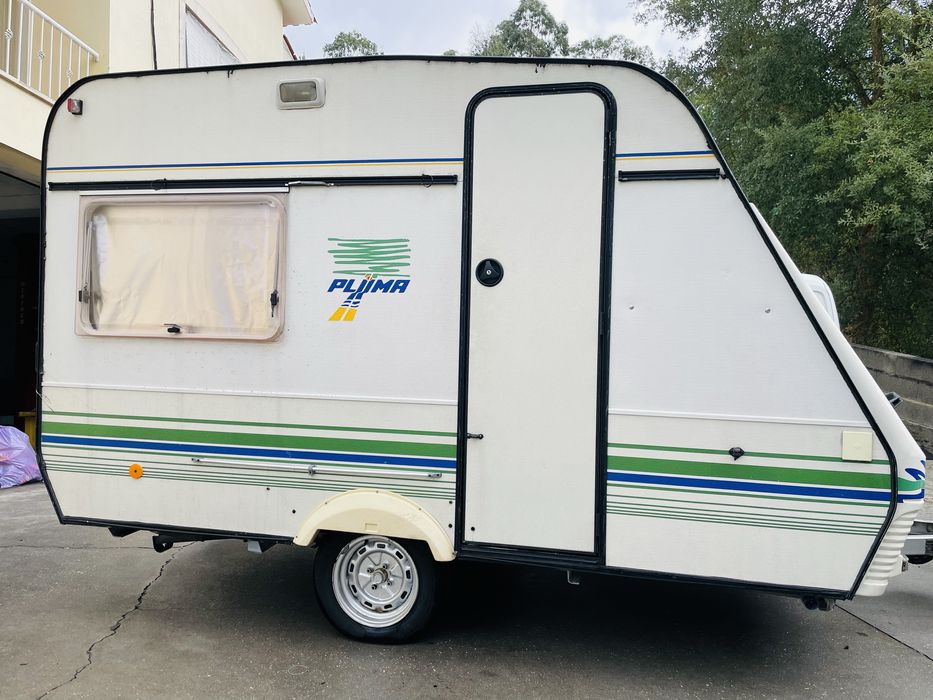 Caravana pluma 300