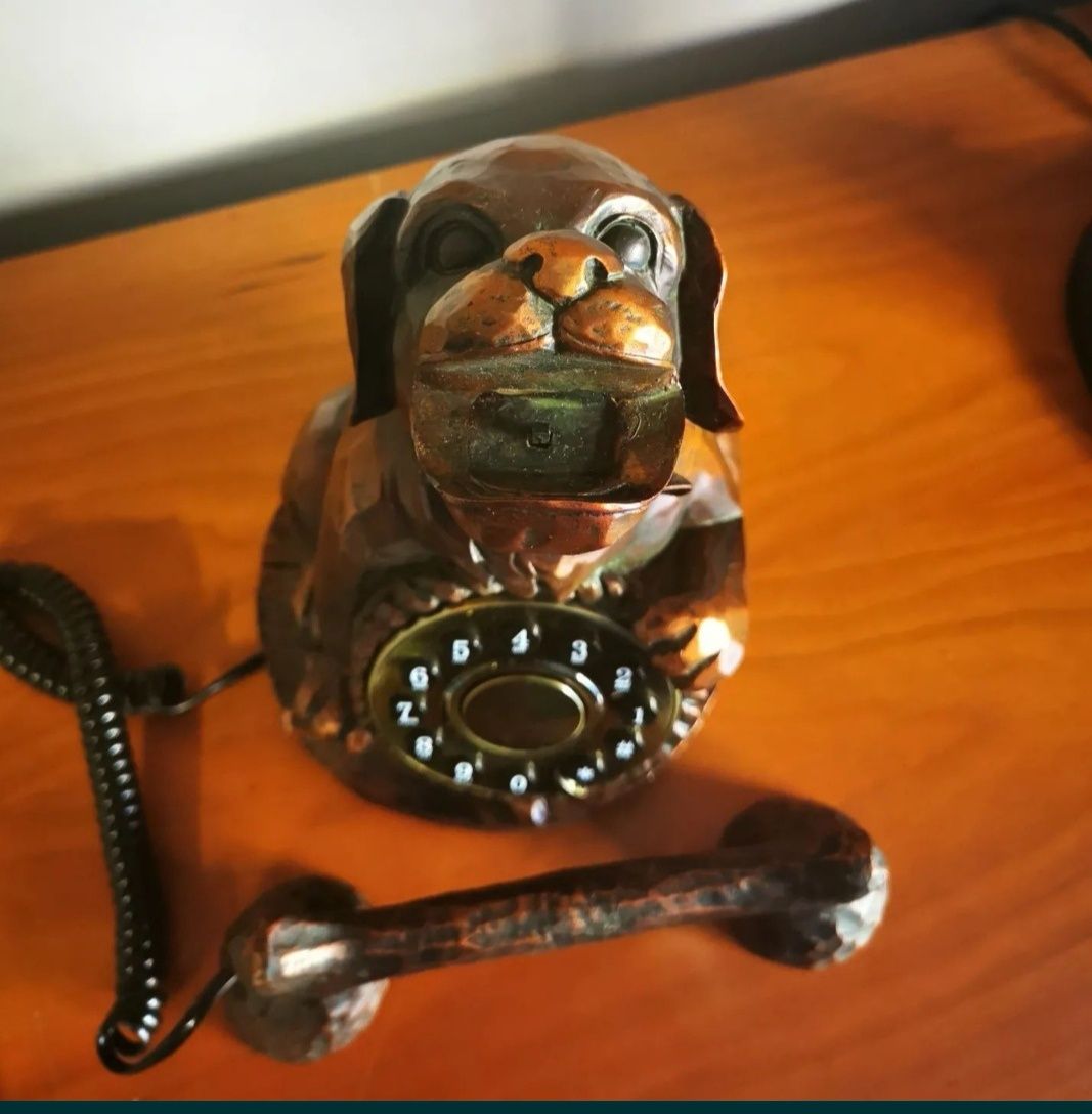 Telefone em forma de cão