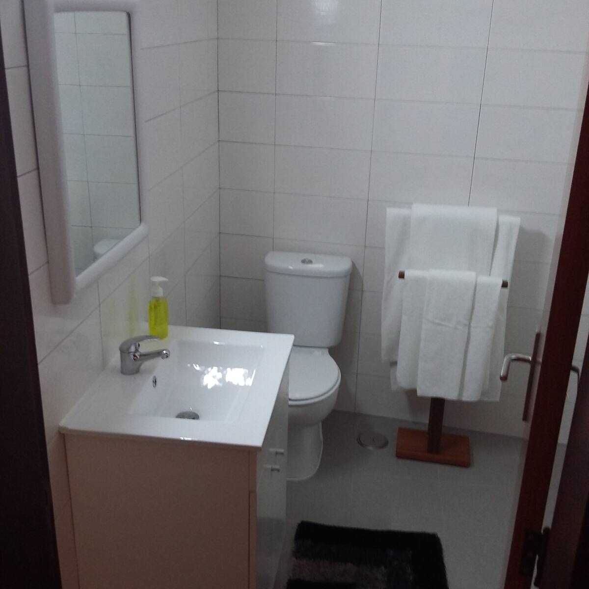 Quarto disponível - Apartamento T2 a estudantes ou professores