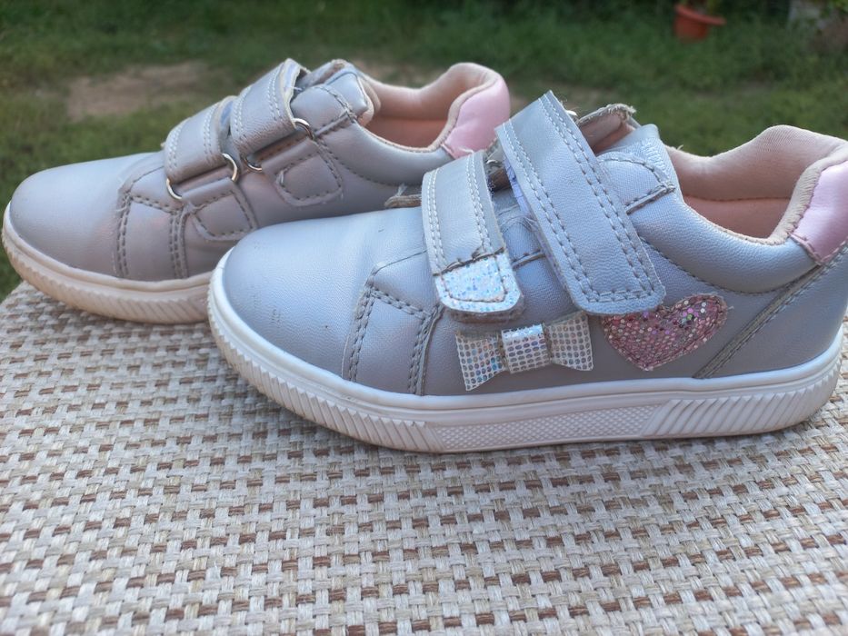 Кросівки для дівчинки