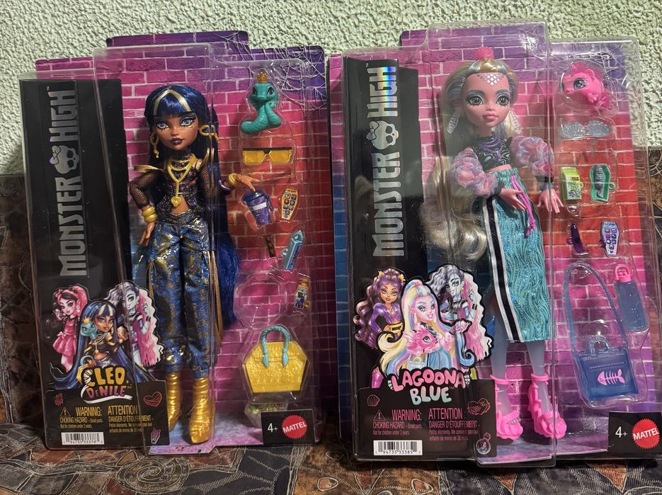 Ляльки Монстер хай . Лягуна Блу . Клео де Ніл
