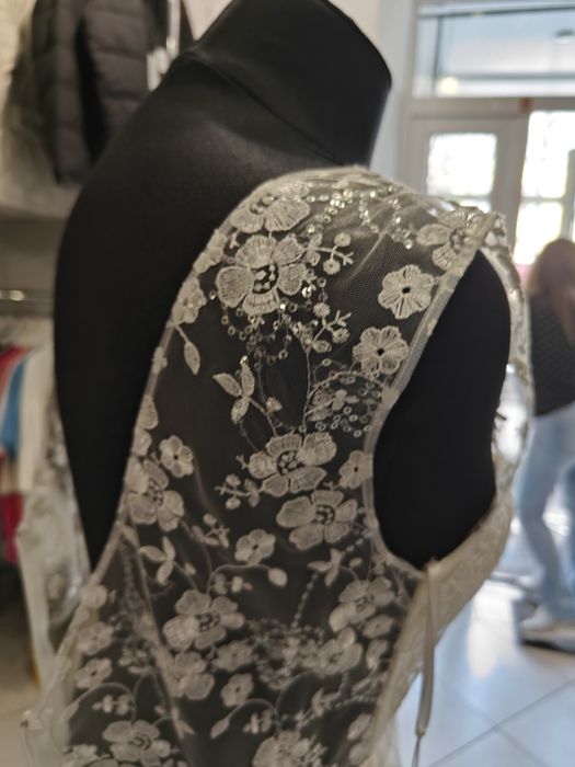 Плаття сукня весільна розмір 42-44.  ОТ-73, ОГ - 90