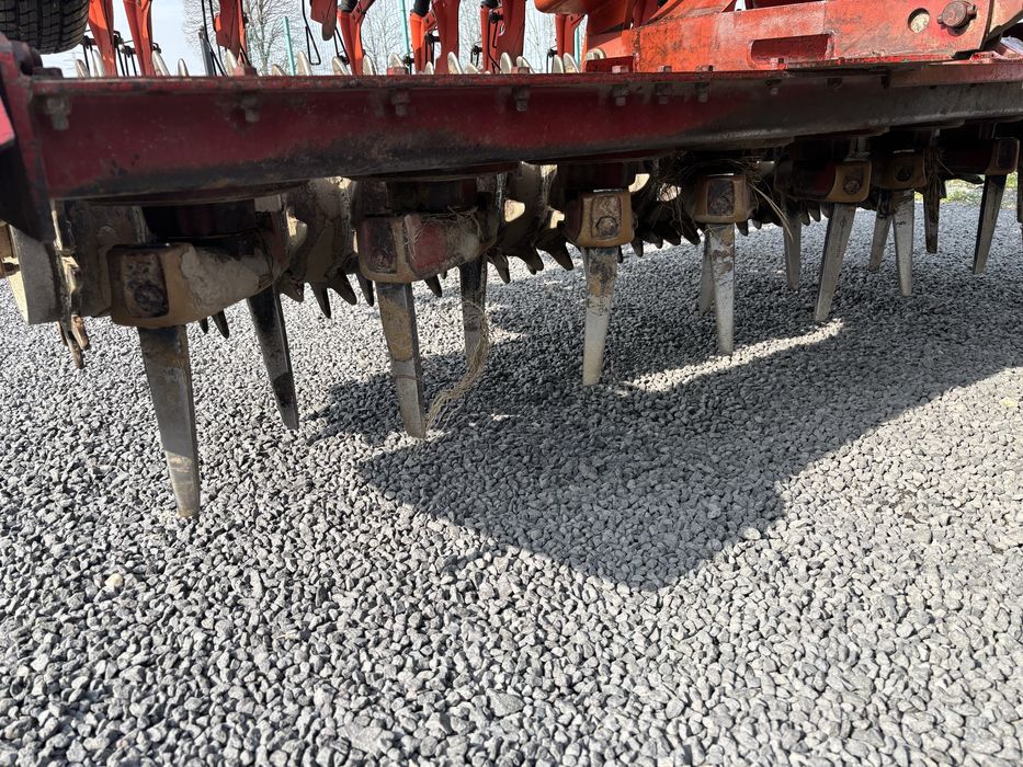 Kuhn agregat uprawowo siewny 3m
