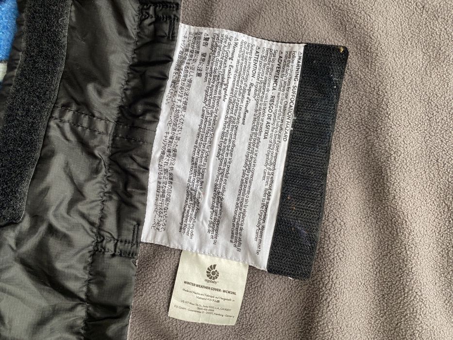 Osłonka na nosidelko ergonomiczne ergobaby czarne jesien zima