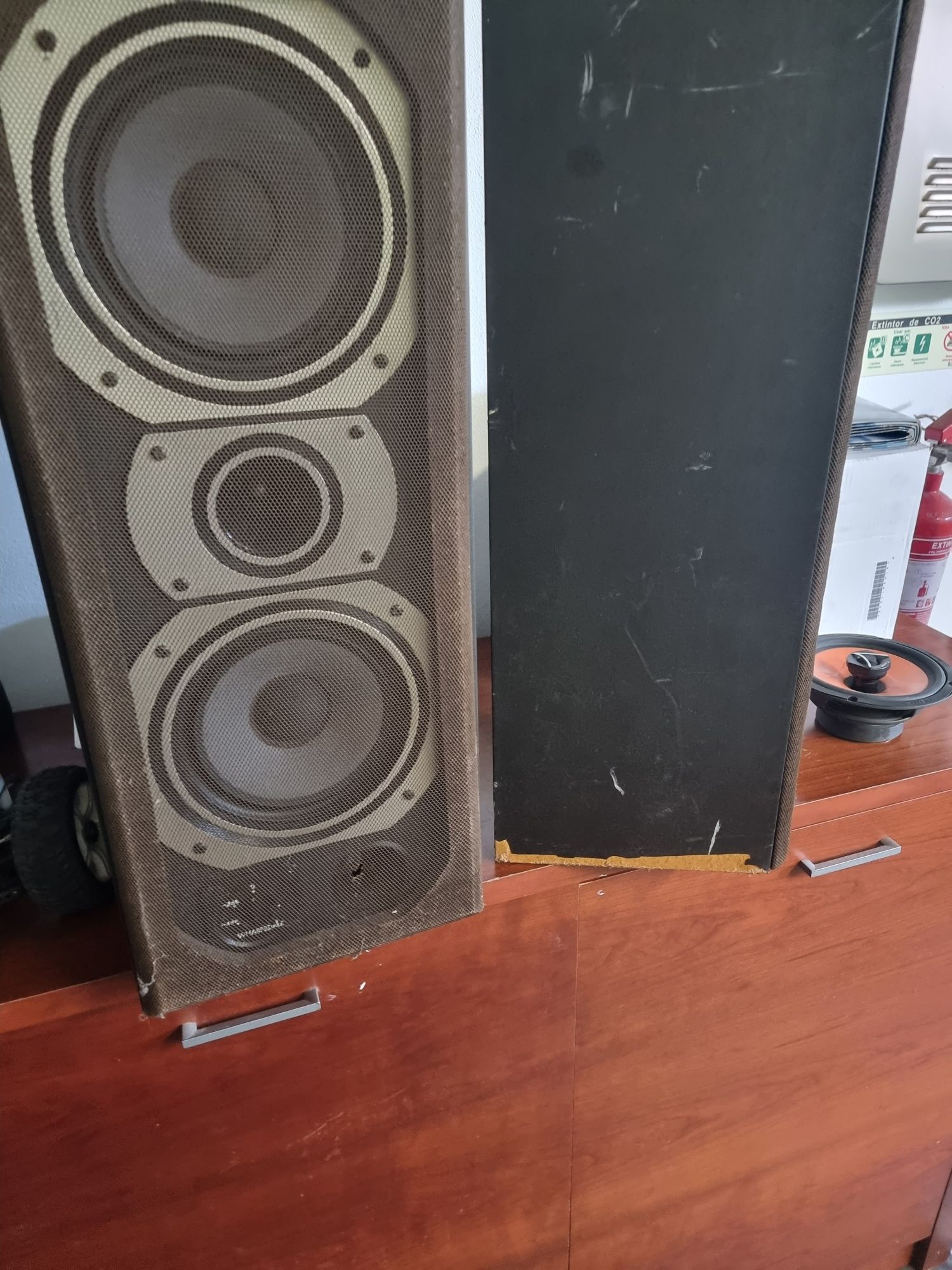 Colunas wharfedale vintage