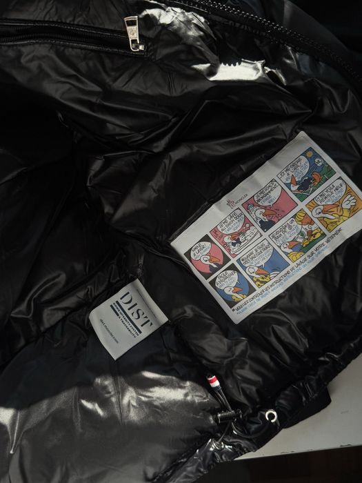 Пухова лакова куртка Moncler