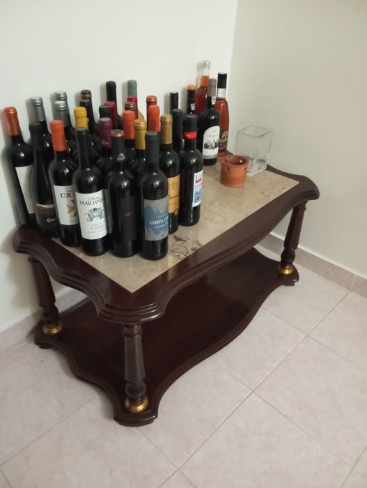Mesa centro com pedra mármore