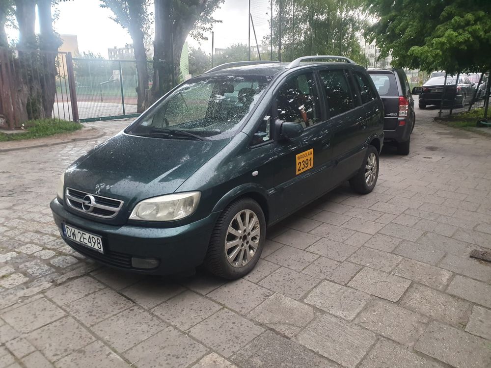 Opel Zafira 1.6 benzyna