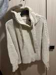 Sweter z kapturem Reserved