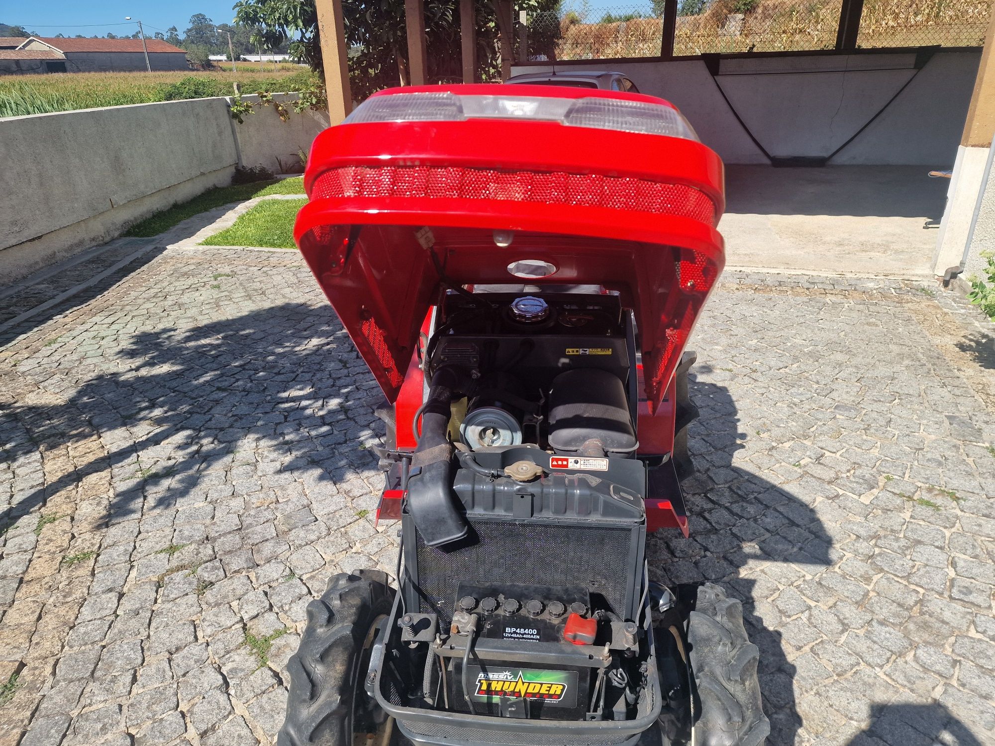Mini Trator todo em muito bom estado