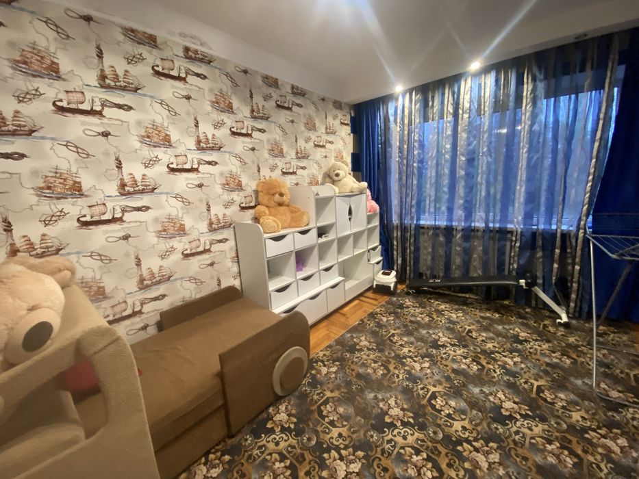 Оренда 2к. квартири по вул. Парамонова.