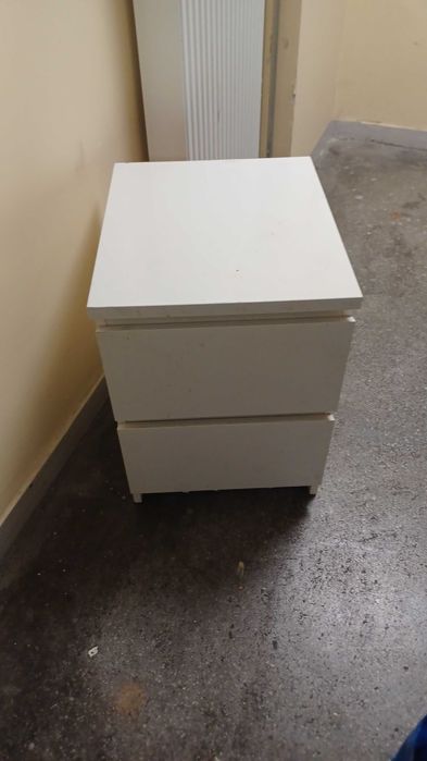 Szafeczka nocna Malm