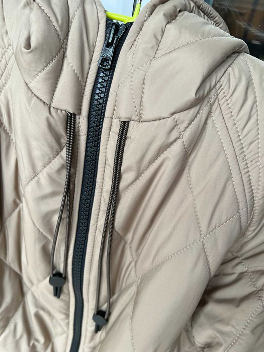 Стьобане бежеве пальто Zara oversize з капюшоном, розкльошене