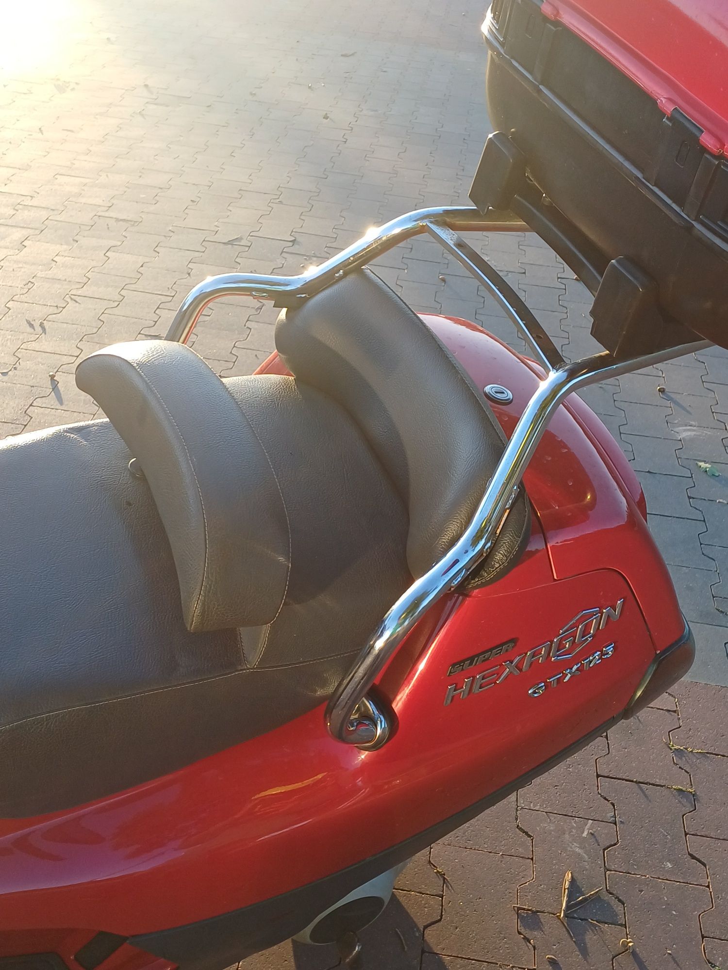 Sprzedam Piaggio Hexagon.