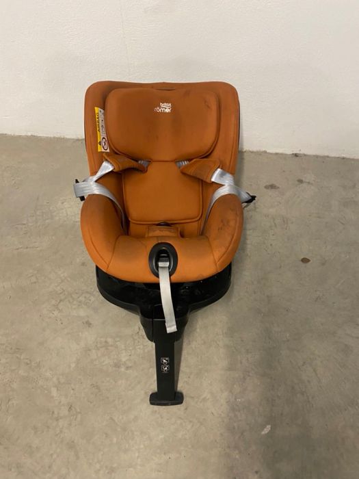 Cadeira Auto Britax Römer i-Size com Base Rotativa – Dos 0 aos 4 anos