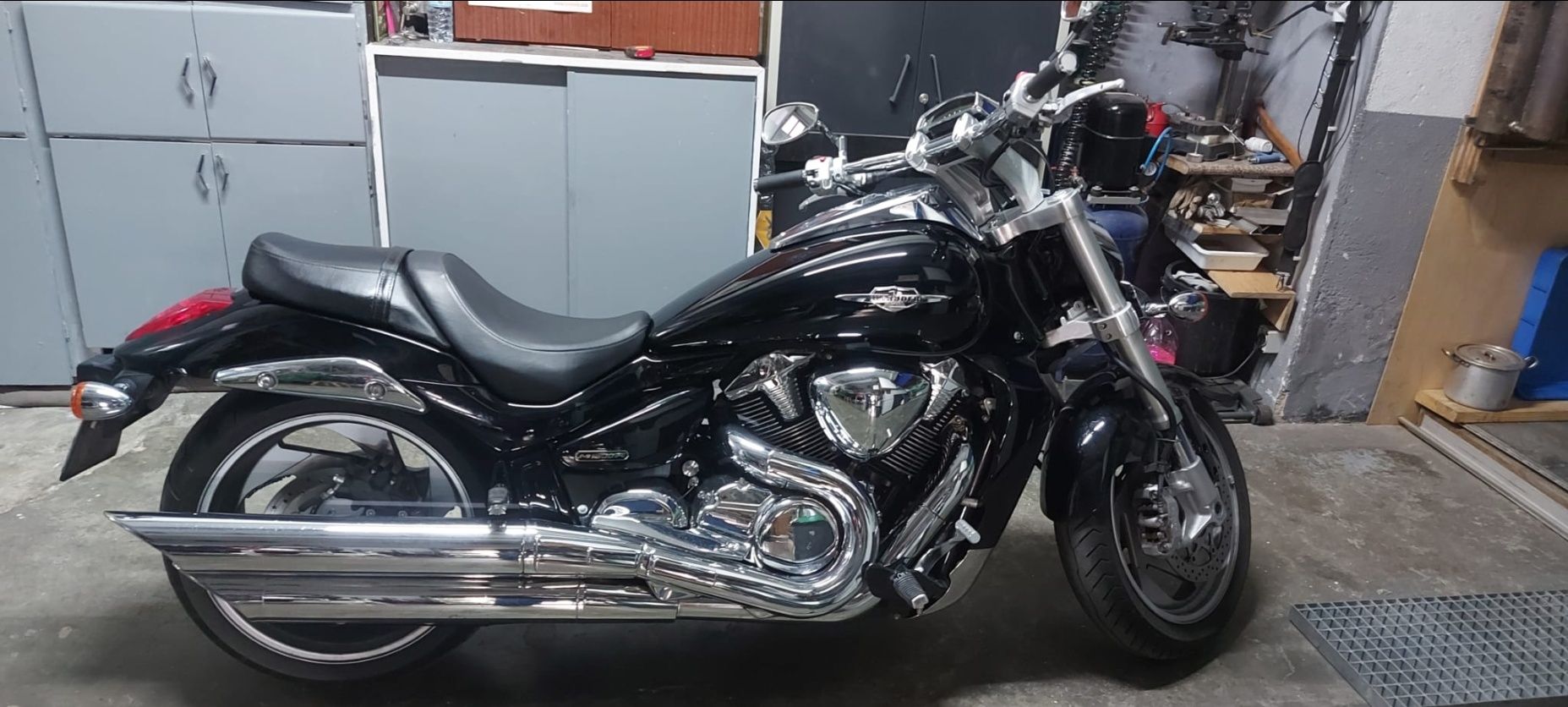 Suzuki intruder  VZR 1800cc como nova