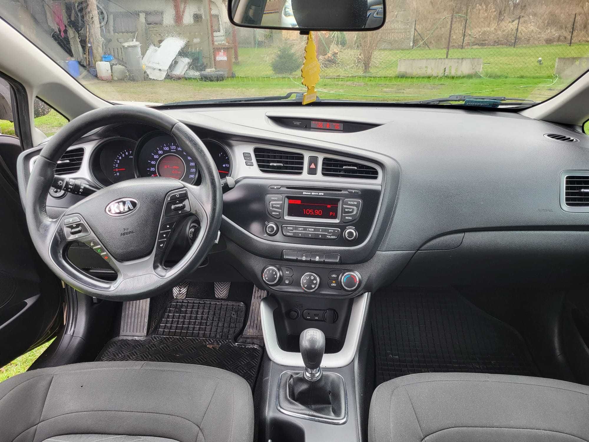 Sprzedam KIA CEED 2015 1.6GDI  z Polskiego salonu KREDYT