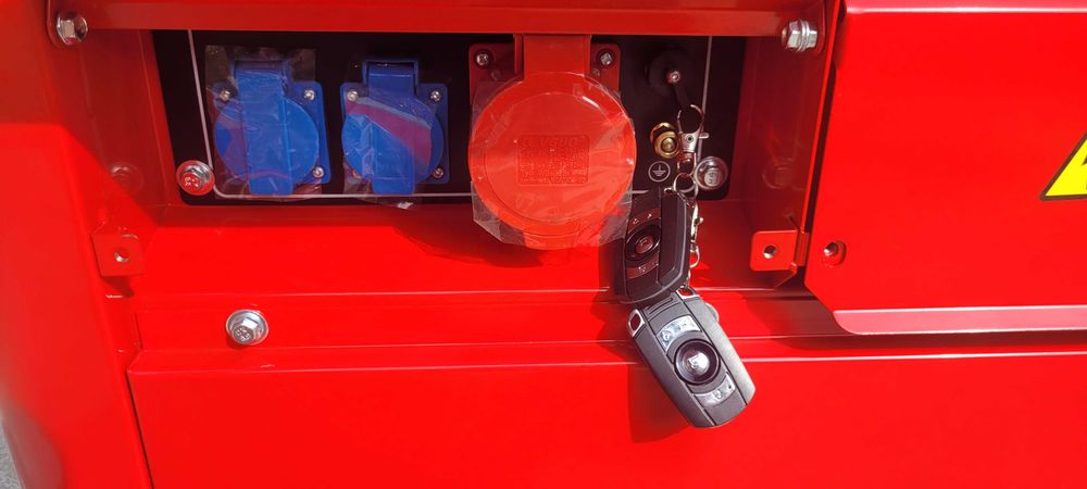 Agregat prądotwórczy 12.5KVa Diesel chłodzony cieczą odpalany z pilota