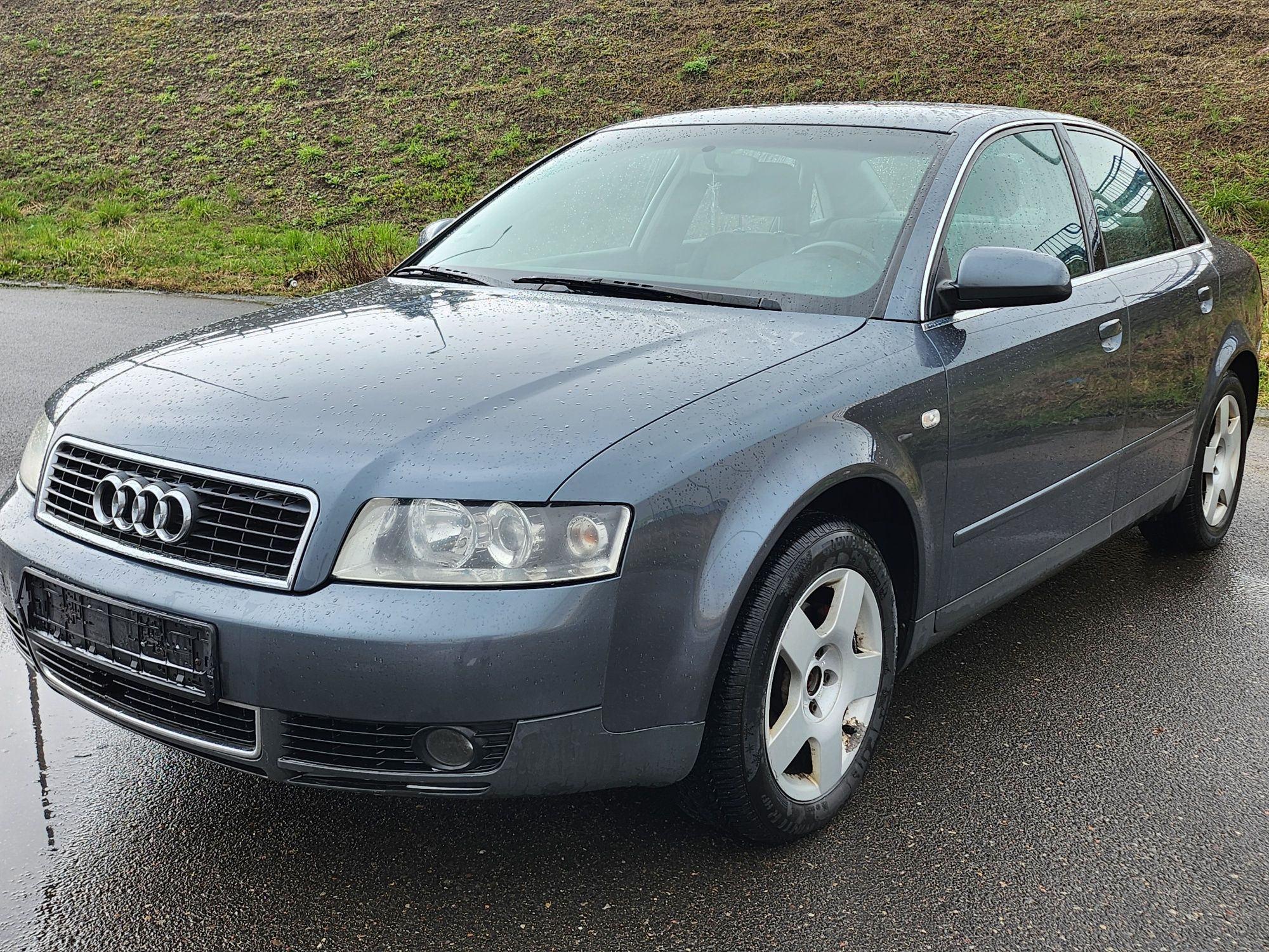 Audi A4 1,8 Turbo benzyna