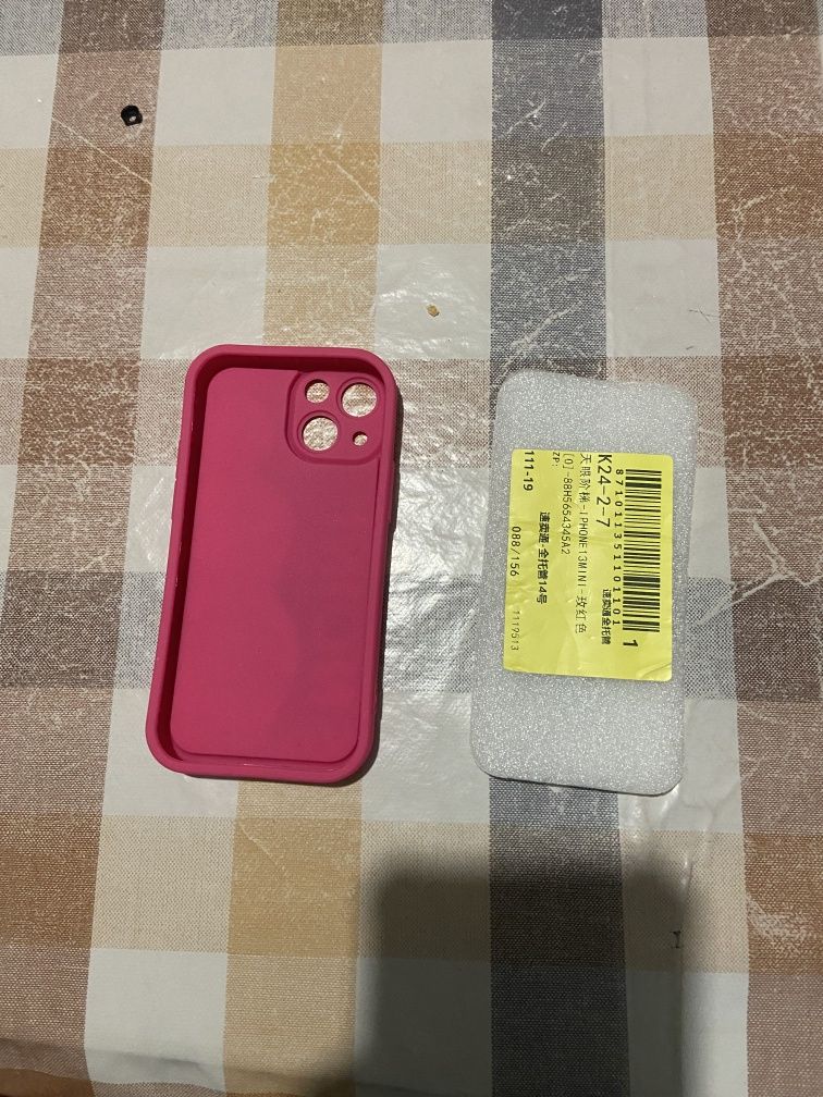 capa iphone 13 mini  minions cor rosa ( Portes grátis)