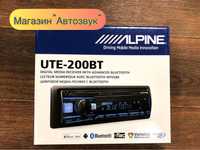 Автомагнітола ALPINE UTE-200BT з Bluetooth.