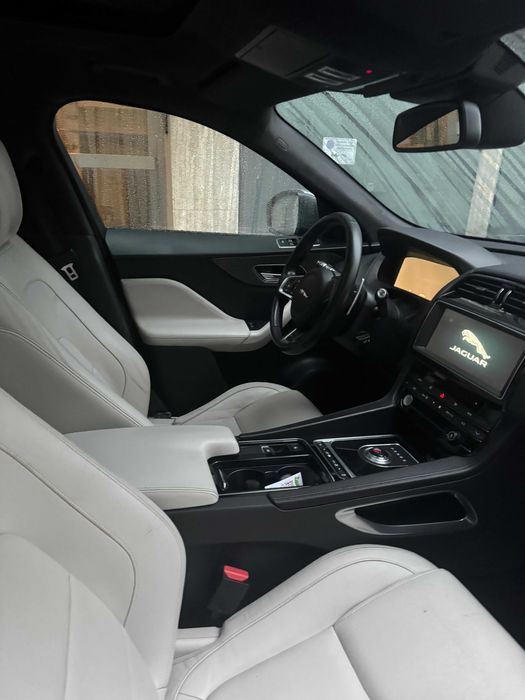 Jaguar F Pace 3.0 V6 Diesel 300 CV