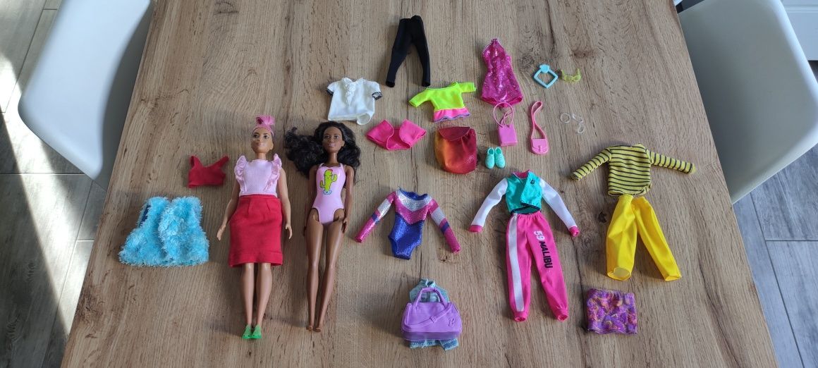 Zestaw lalek Barbie i ubranek murzynka fashionistas