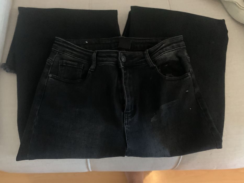 Calça de ganga preta Ne: diz 44 mas é 42.