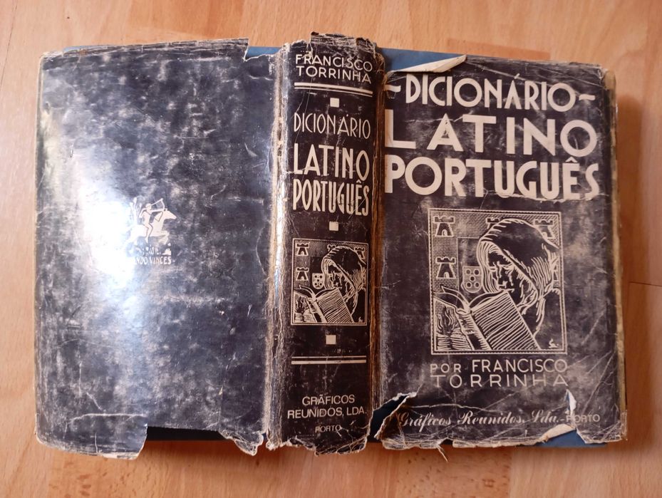 Dicionário Latino Português poe Francisco Torrinha