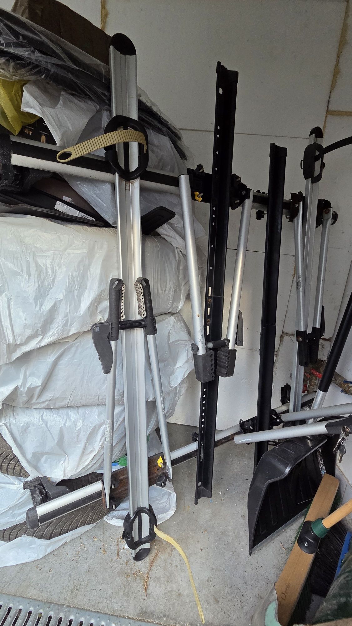 Bagażnik dachowy Belki THULE plus 4 proce na rower