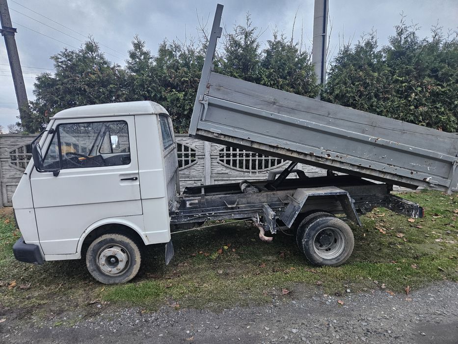 Wynajem ładowarek  4x4 widły I łyżk  Wywrotka 3.5 tony. Sprzęt budowla