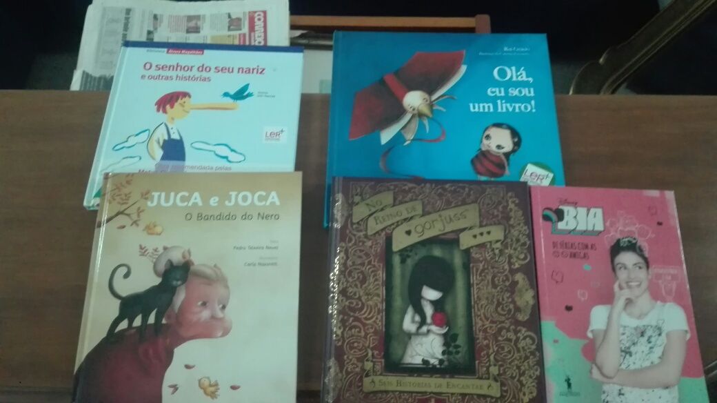 Livros infantis - Títulos variados em excelente estado