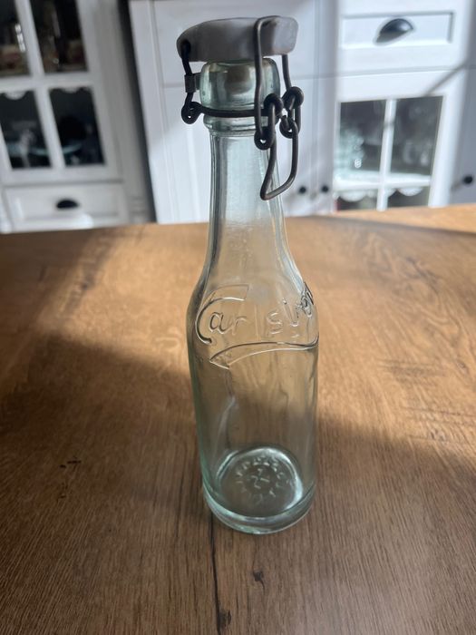 Przedwojenna butelka po piwie Carlsberg ze swastyką