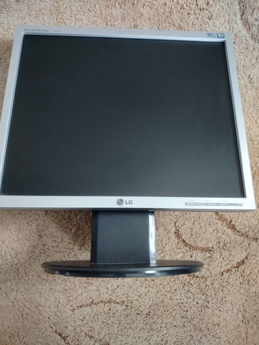 Монитор LG Flatron L 1750 SQ