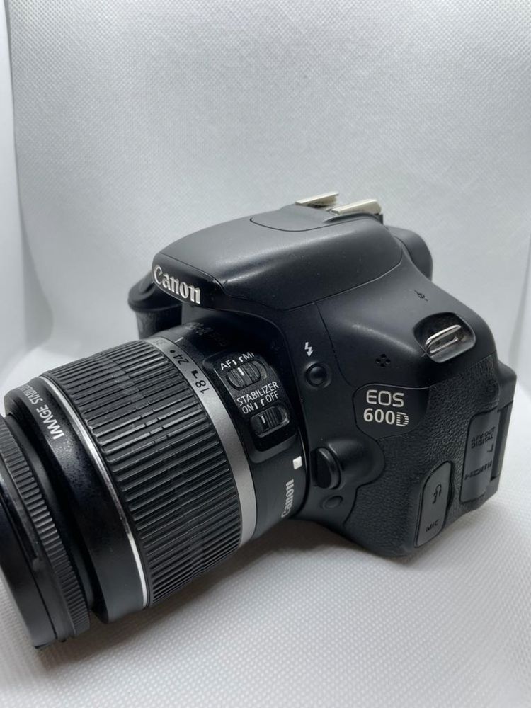 Canon EOS 600D (só corpo)