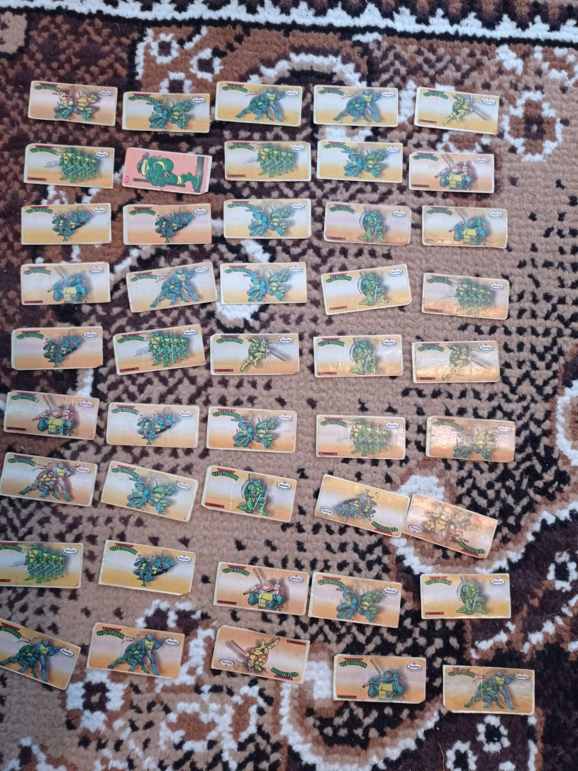 наклейки різні 2000 штук