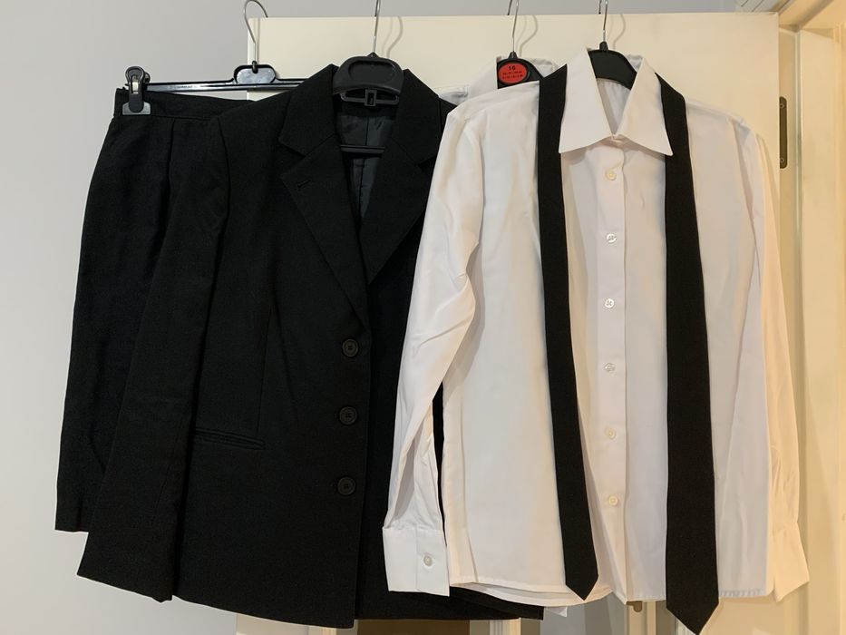 Traje Académico Feminino da Universidade do Porto