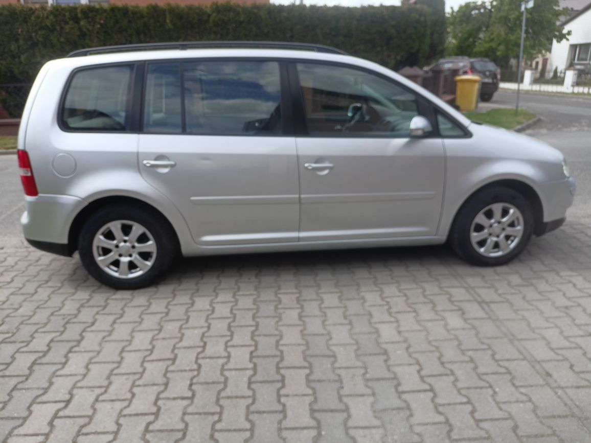 VW Touran 7 osobowy 1900 TDI lub zamiana