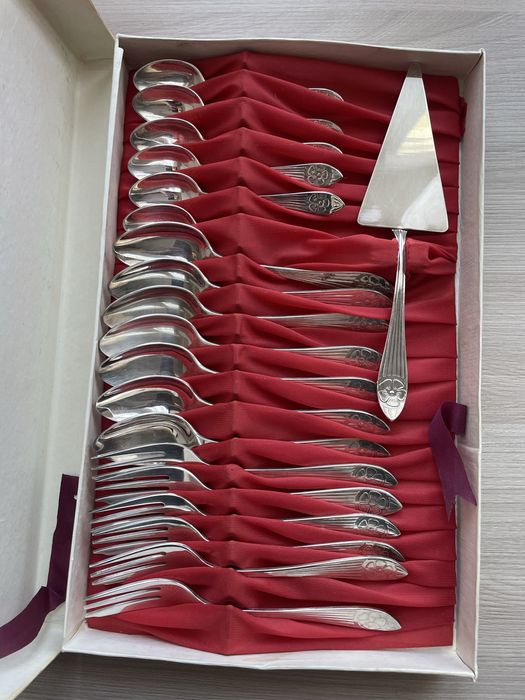 Komplet sztućców deserowych nakryć srebrzonych posrebrzanych PRL