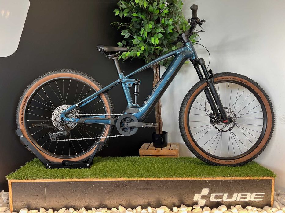 Rower elektryczny full CUBE STEREO HYBRID 120 RACE 625 rozmiar M