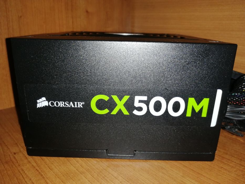 Fonte de Alimentação Corsair CX500M Semi-modular (500 watts)