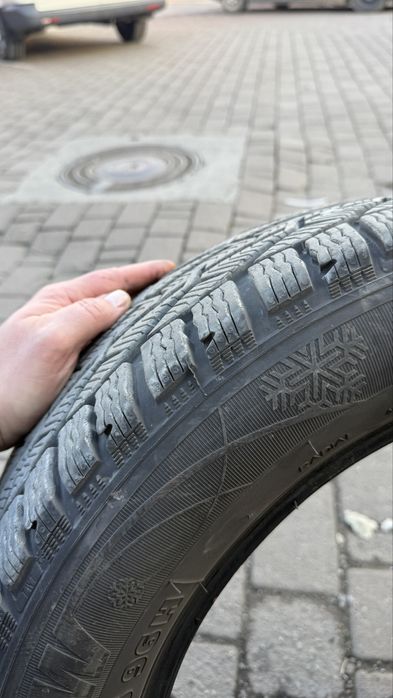 Шина зимова 205/60/16