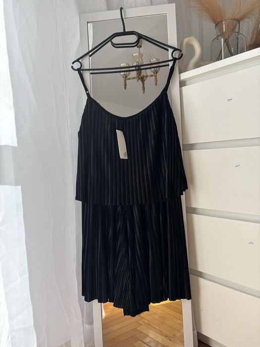 Czarny plisowany kombinezon reserved nowy z metką M 38