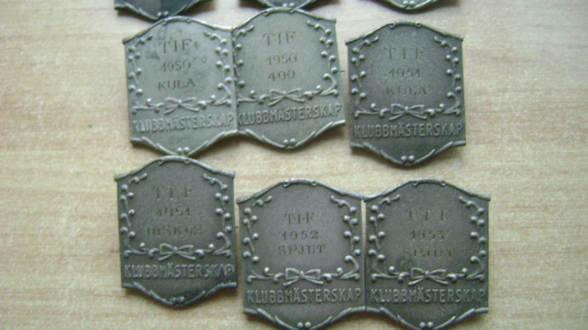 Starocie z PRL - SPORT = Zestaw 17 odznak szwedzkich 1945r.-1962r.