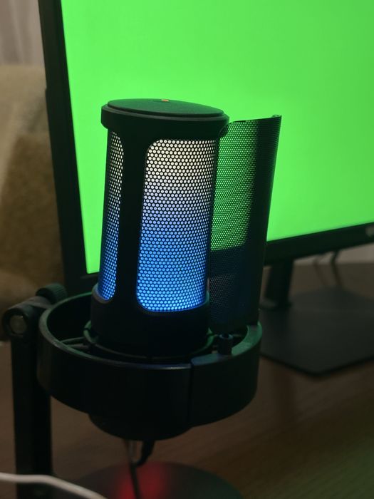 Продам ігровий сетап, монітор 180 hz, клавіатура , мікрофон та коврик