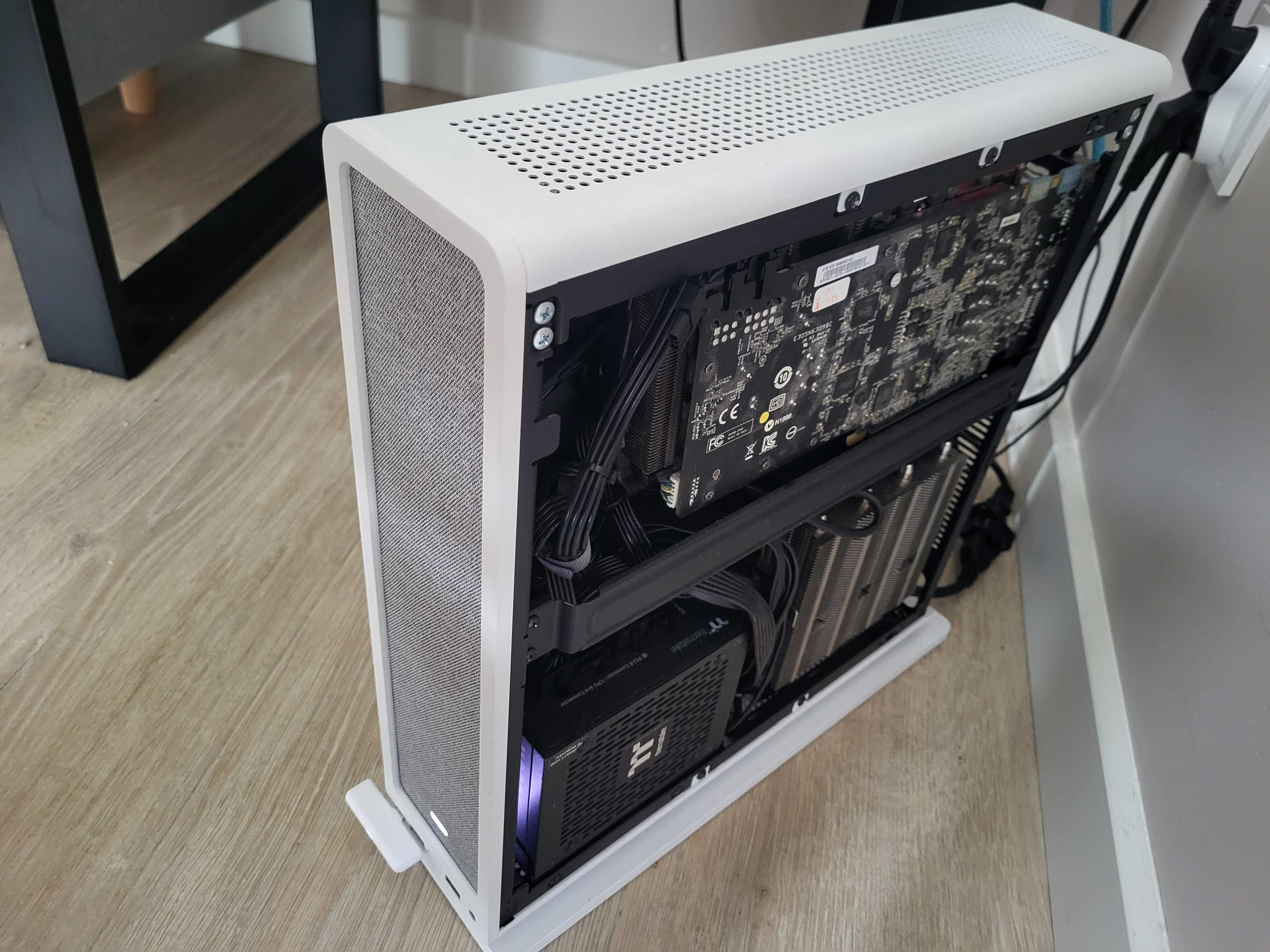 Kompaktowy PC idealny do pracy i multimediów