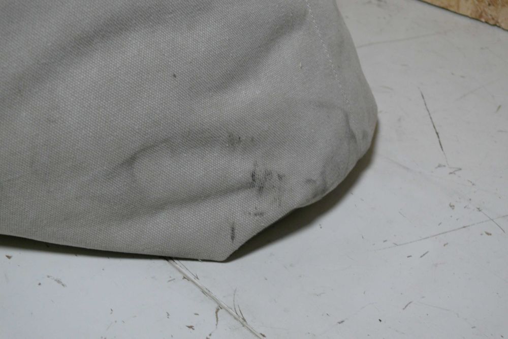 Pufe de algodão Zara Home.