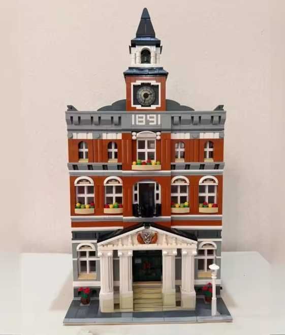 Колекційний  Конструктор «Стара Ратуша» сумісний з Lego 2766 деталей